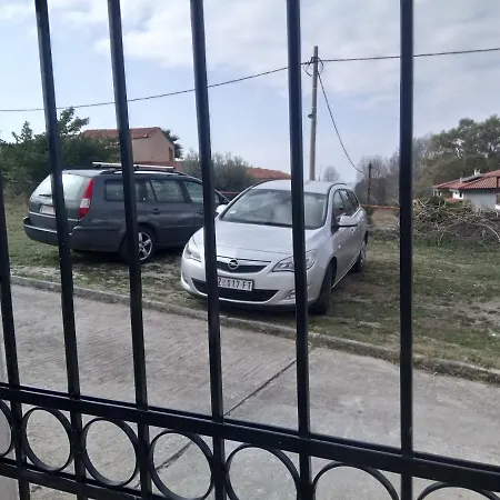 Kandis Place Метаморфоси